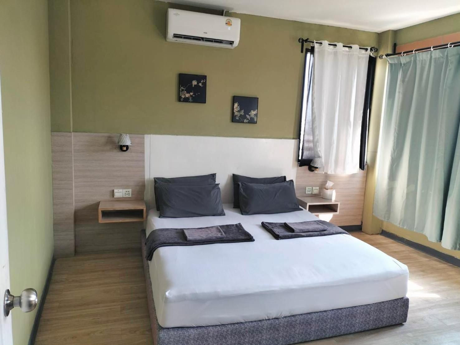 Susu Khaosan Hostel Bangkok Bagian luar foto