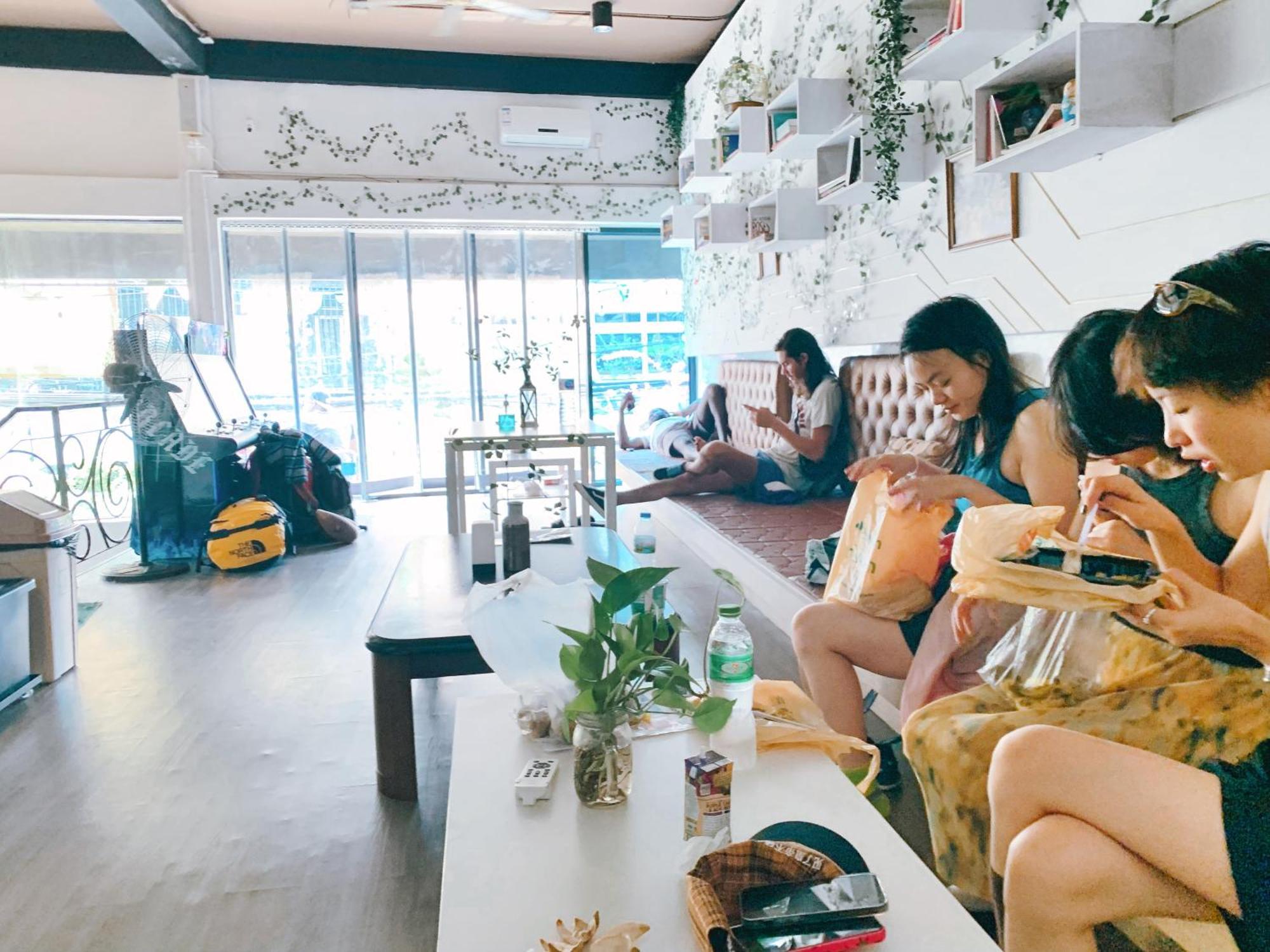 Susu Khaosan Hostel Bangkok Bagian luar foto