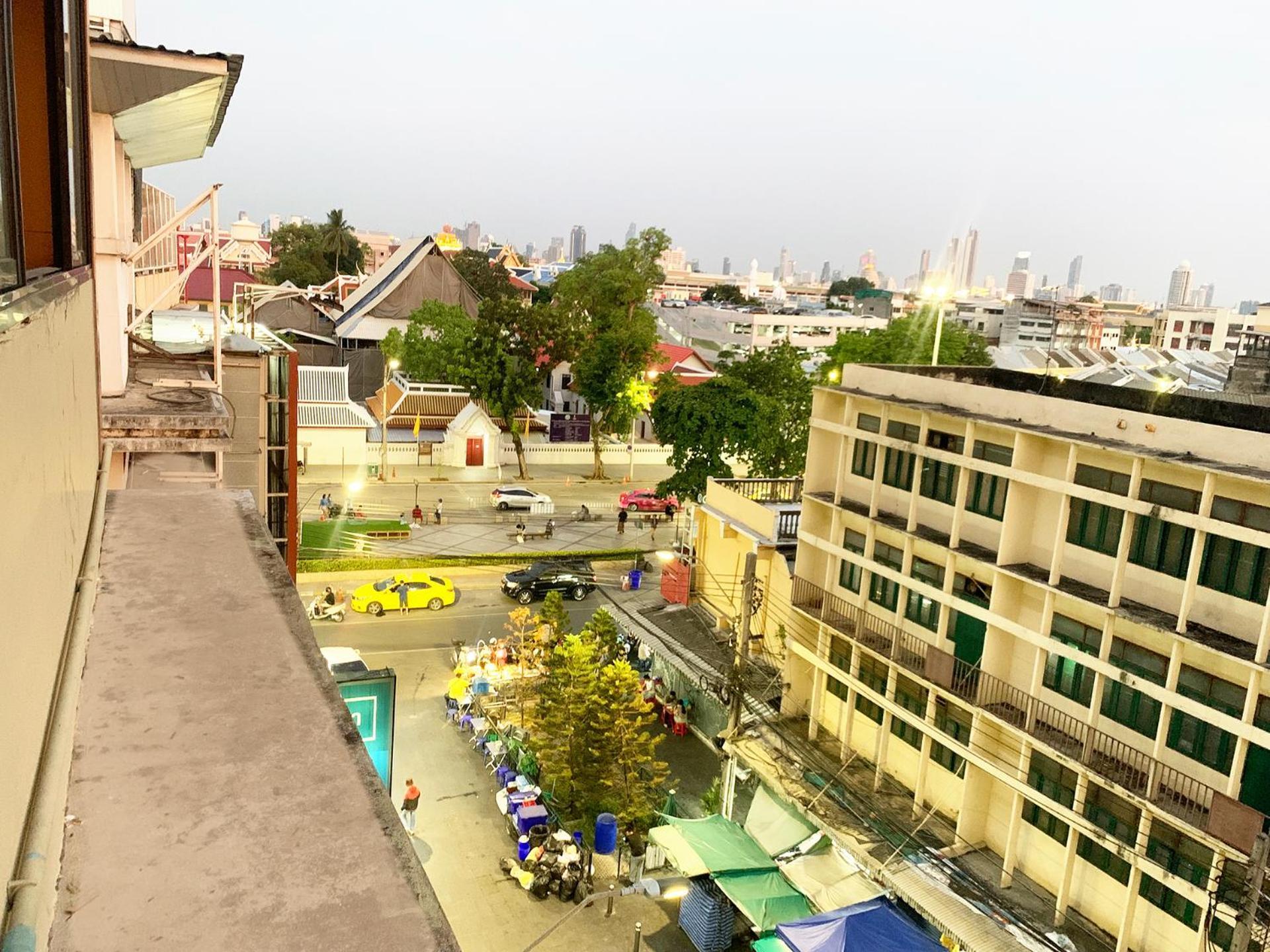 Susu Khaosan Hostel Bangkok Bagian luar foto