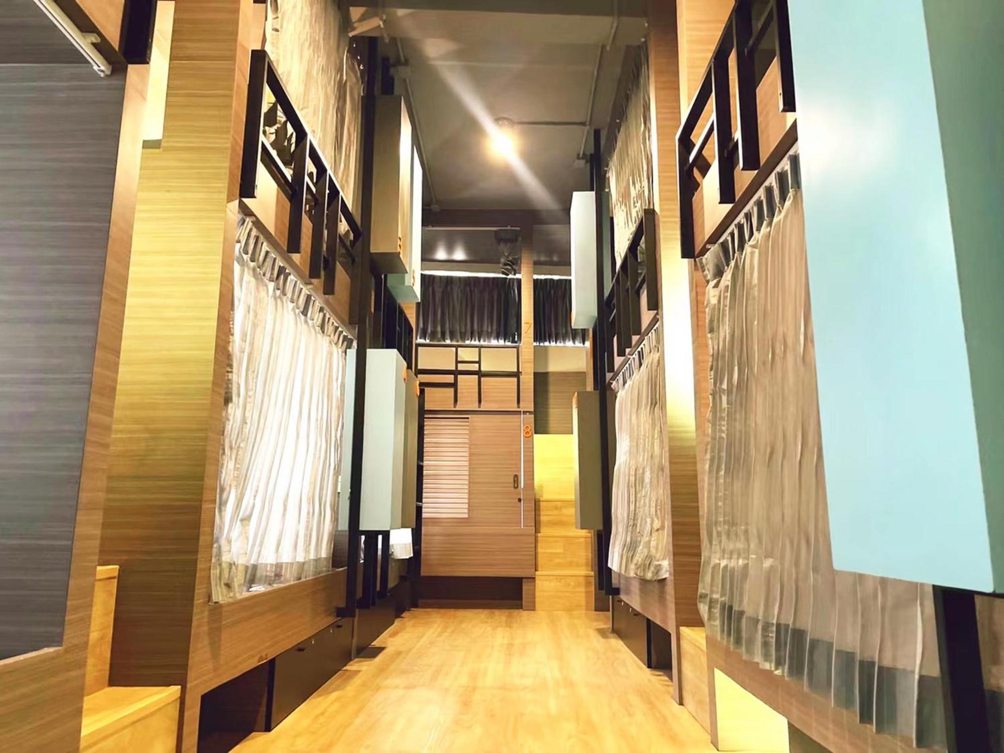 Susu Khaosan Hostel Bangkok Bagian luar foto