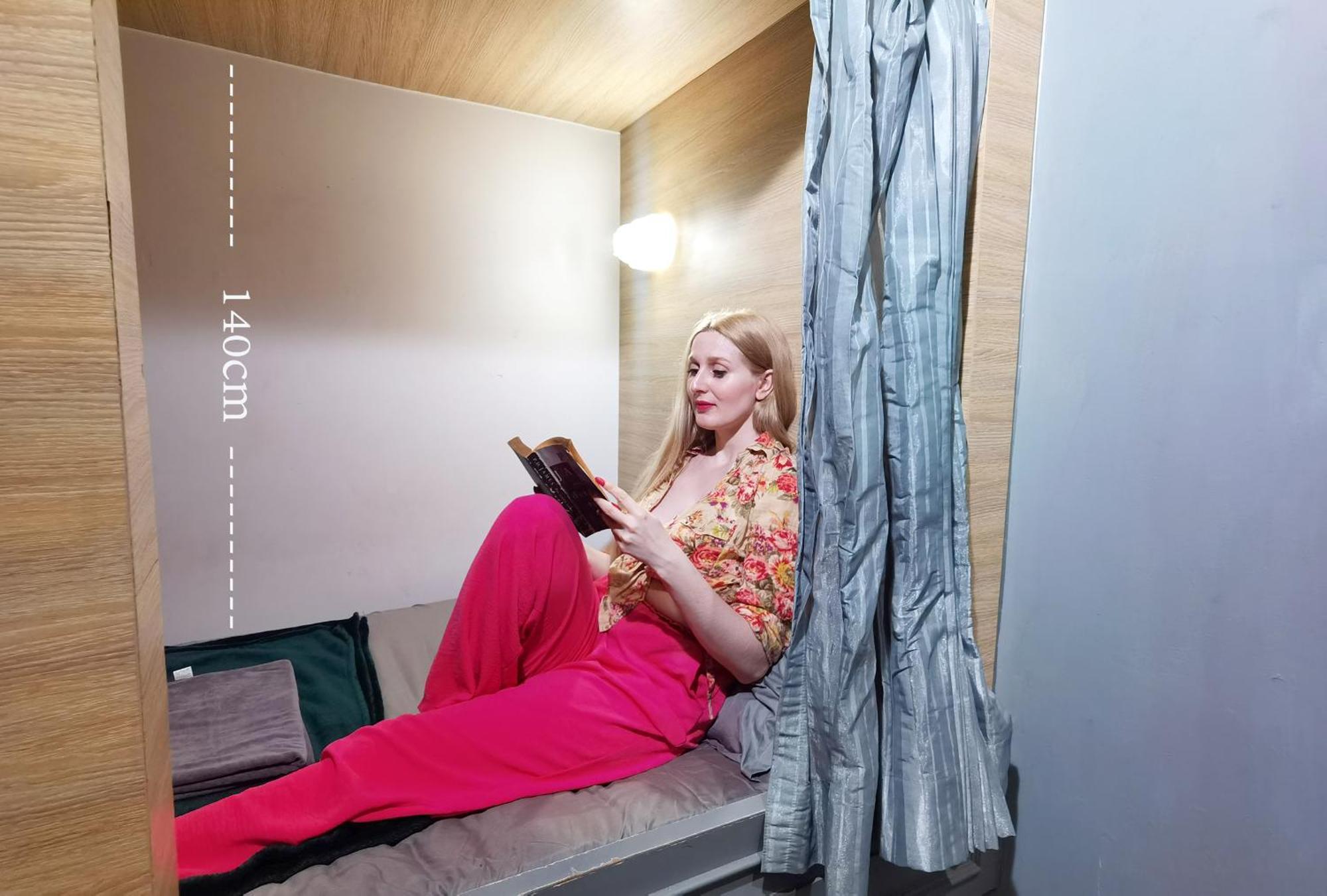 Susu Khaosan Hostel Bangkok Bagian luar foto