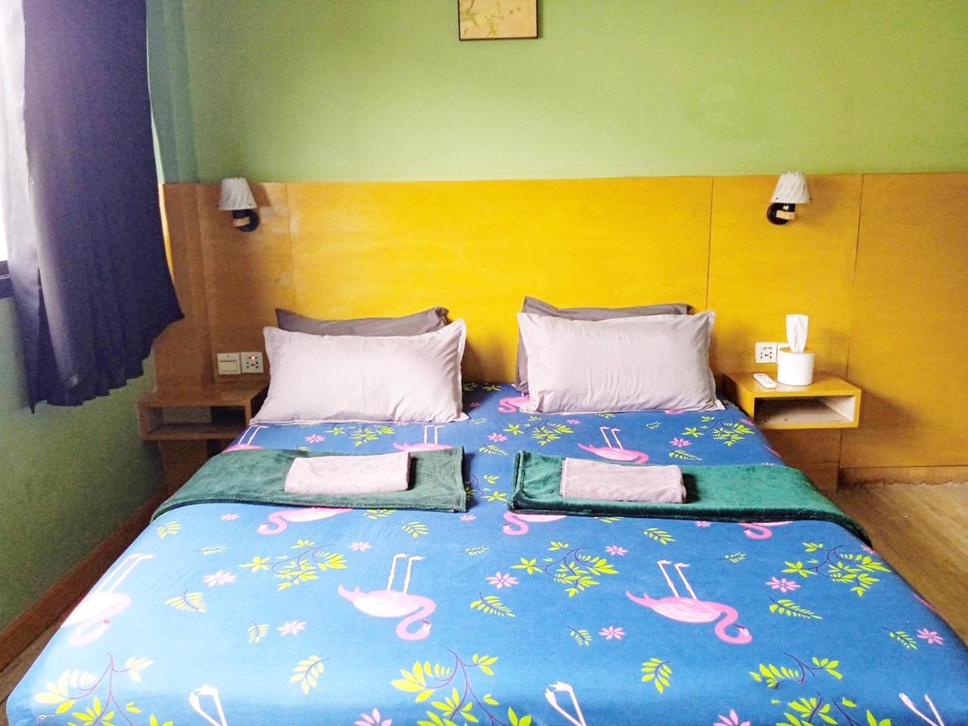 Susu Khaosan Hostel Bangkok Bagian luar foto